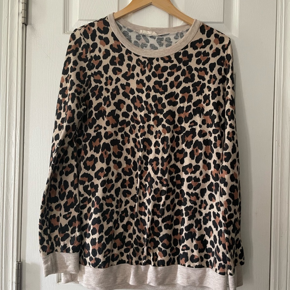 Long Sleeve Leopard 🐆 Top